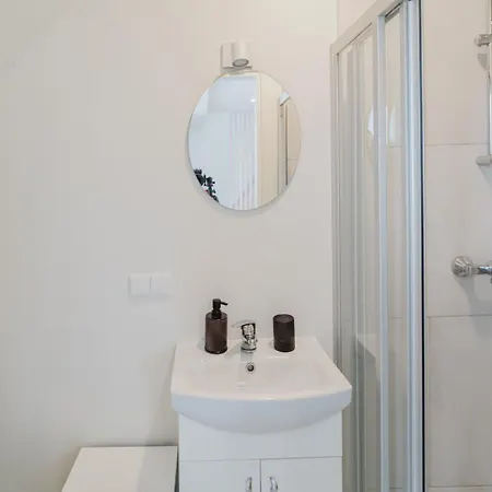 Apartment White By Monto
